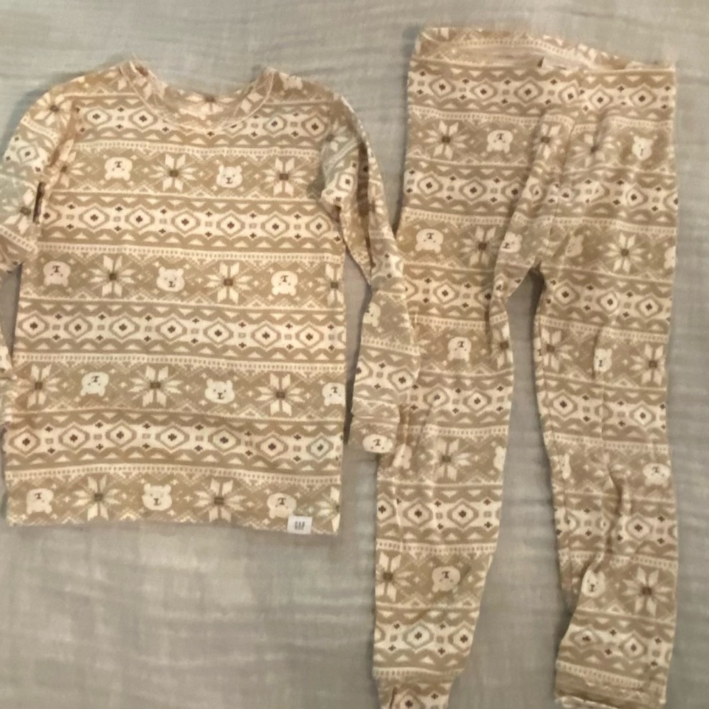 Adorable Gap Kids bear PJs 4T